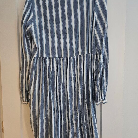 OLD NAVY BUTTON DOWN, LONG SLEEVE COTTON DRESS - SIZE MEDIUM TALL - Picture 3 of 4